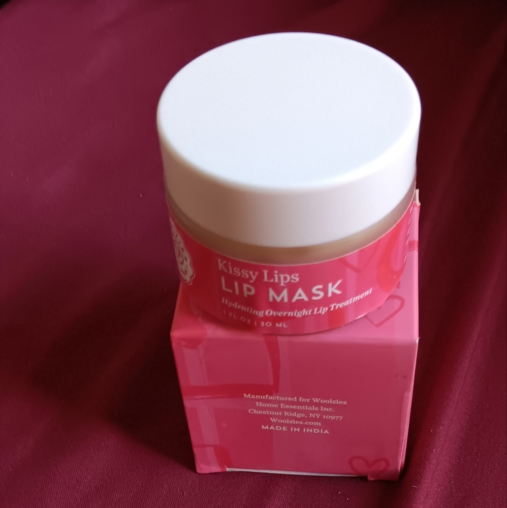 Lip Mask - Picture 4 of 5